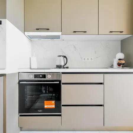 Modern 1bd Near Paradise Center & Vitosha Metro By Flat Manager شقة